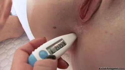 Son cul est déjà chaud avant l'anal